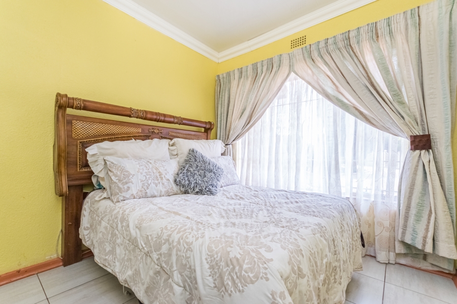 3 Bedroom Property for Sale in Finsbury Gauteng