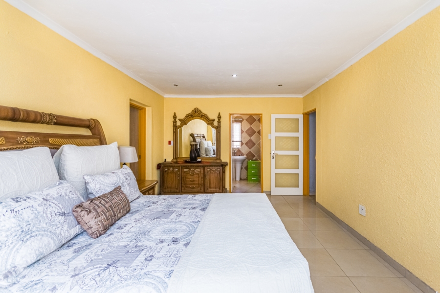 3 Bedroom Property for Sale in Finsbury Gauteng