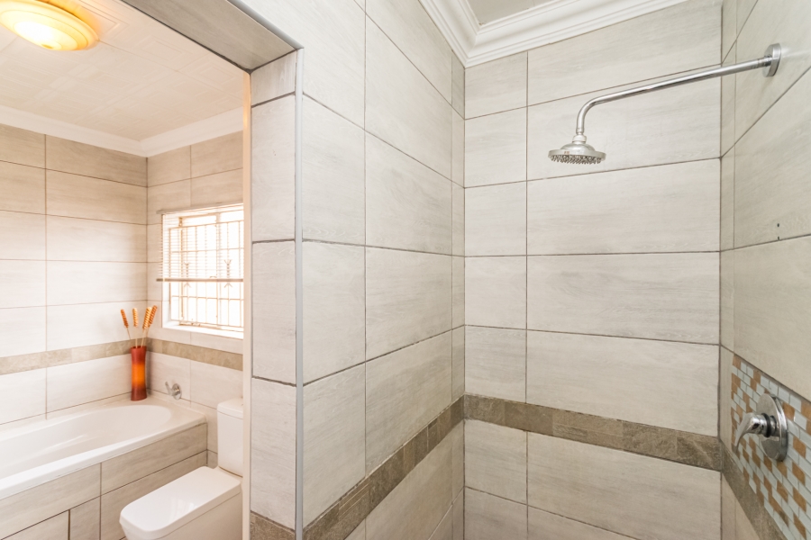 3 Bedroom Property for Sale in Finsbury Gauteng