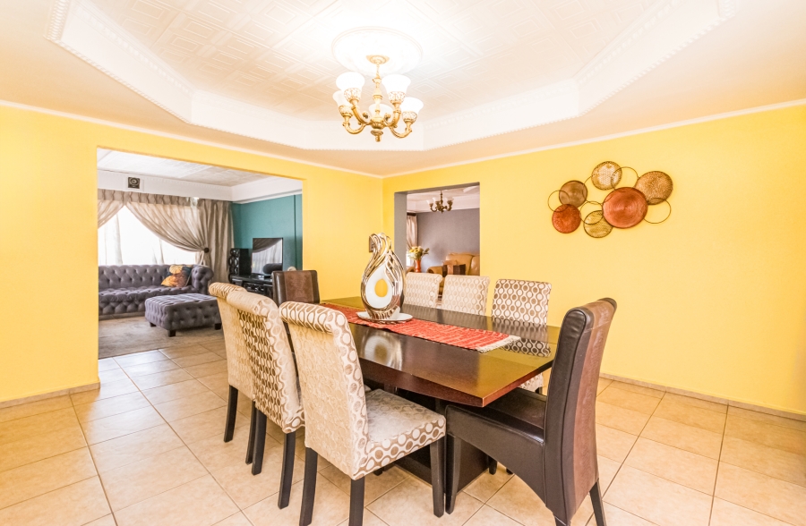 3 Bedroom Property for Sale in Finsbury Gauteng