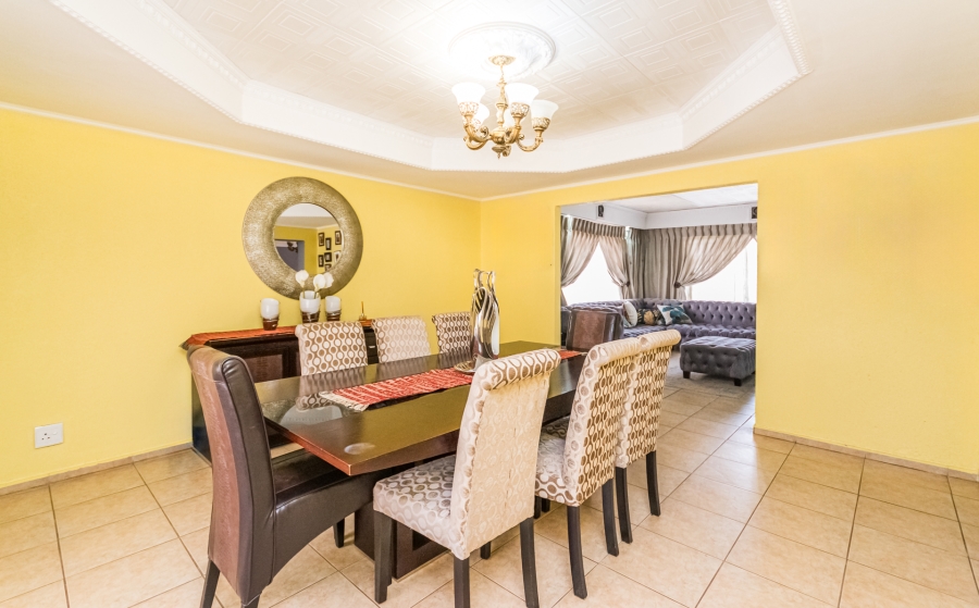 3 Bedroom Property for Sale in Finsbury Gauteng