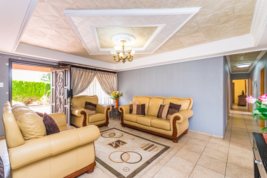 3 Bedroom Property for Sale in Finsbury Gauteng