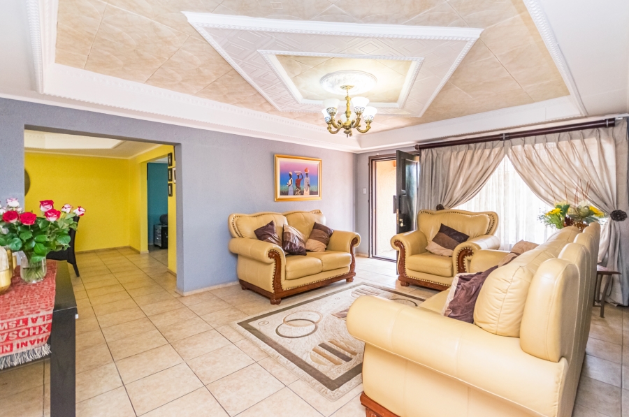 3 Bedroom Property for Sale in Finsbury Gauteng