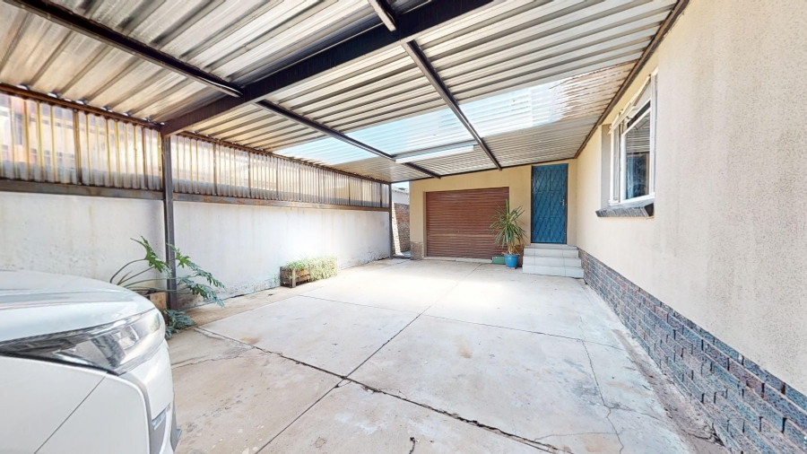 4 Bedroom Property for Sale in Parkdene Gauteng