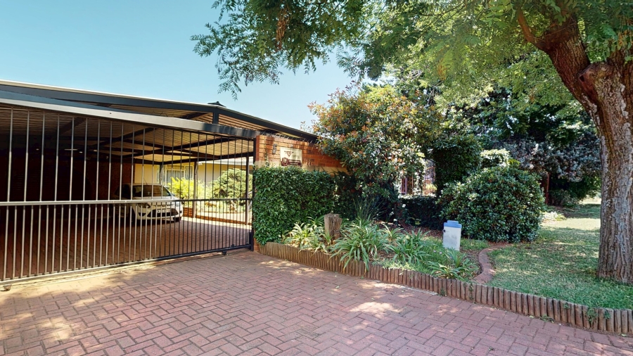 4 Bedroom Property for Sale in Parkdene Gauteng