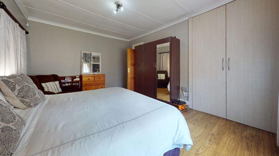 4 Bedroom Property for Sale in Parkdene Gauteng