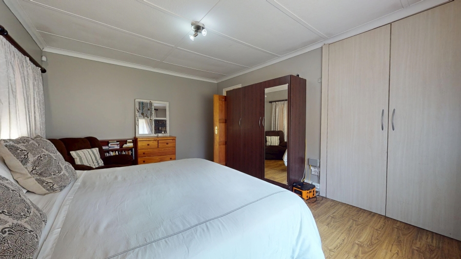 4 Bedroom Property for Sale in Parkdene Gauteng