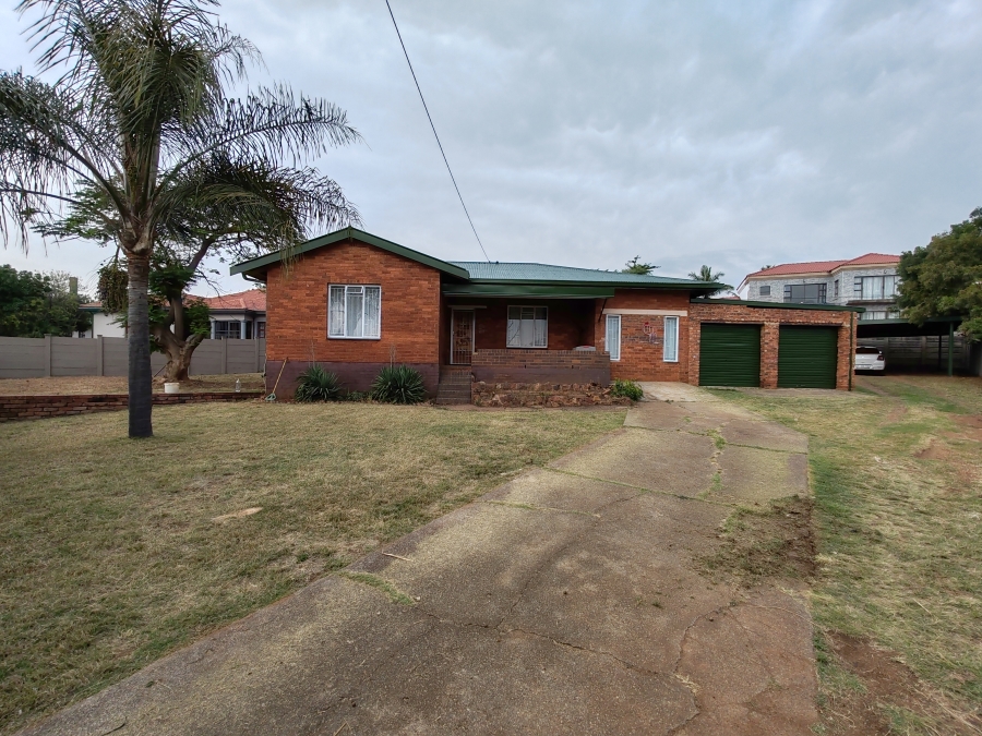 3 Bedroom Property for Sale in Kwaggasrand Gauteng