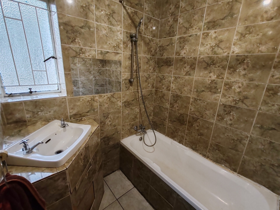 3 Bedroom Property for Sale in Kwaggasrand Gauteng