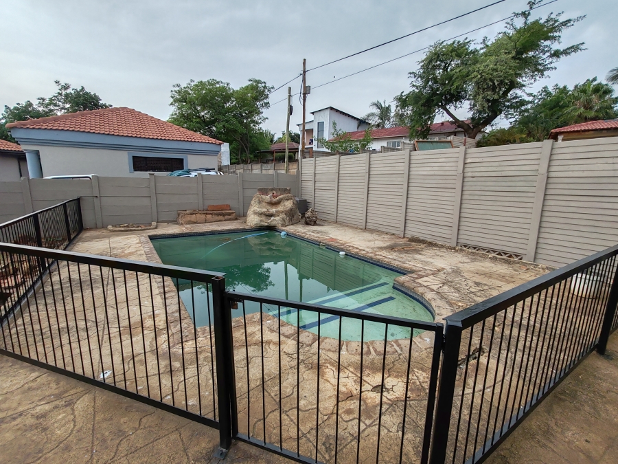 3 Bedroom Property for Sale in Kwaggasrand Gauteng