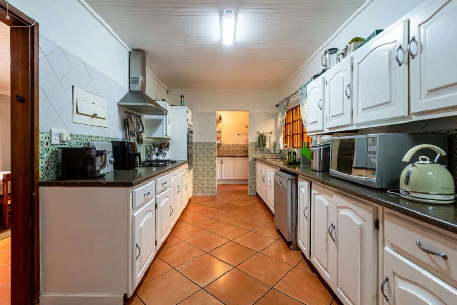 5 Bedroom Property for Sale in Brummeria Gauteng