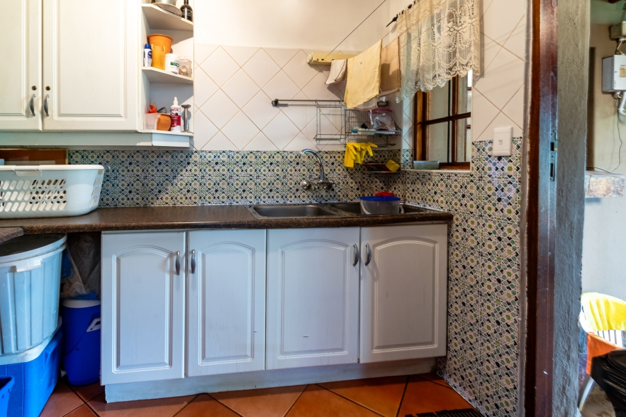 5 Bedroom Property for Sale in Brummeria Gauteng