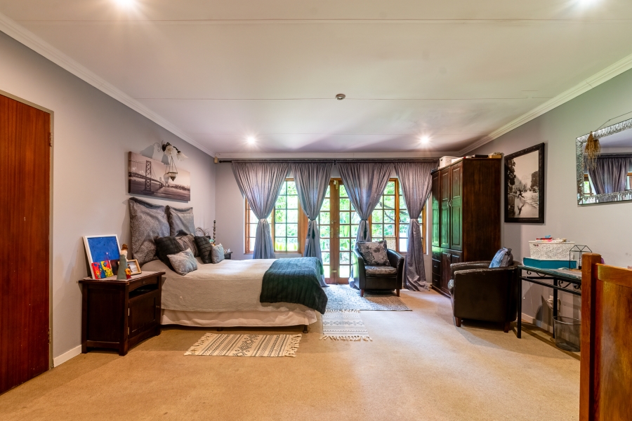 5 Bedroom Property for Sale in Brummeria Gauteng