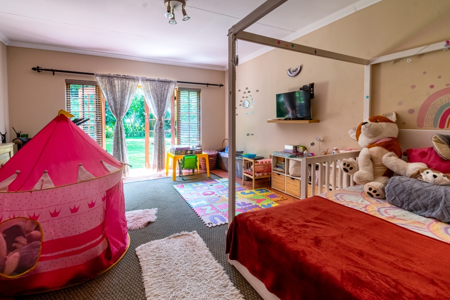 5 Bedroom Property for Sale in Brummeria Gauteng