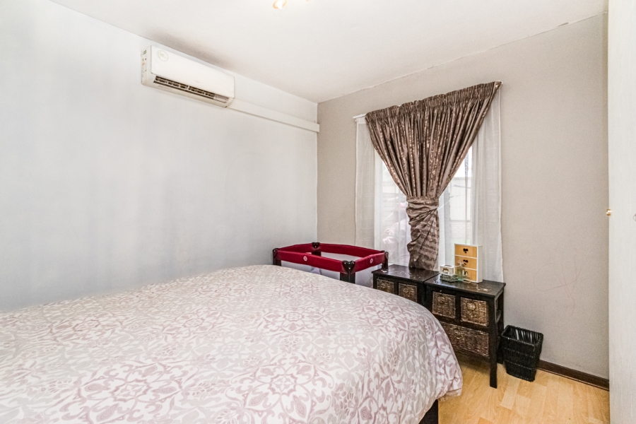 2 Bedroom Property for Sale in Die Hoewes Gauteng