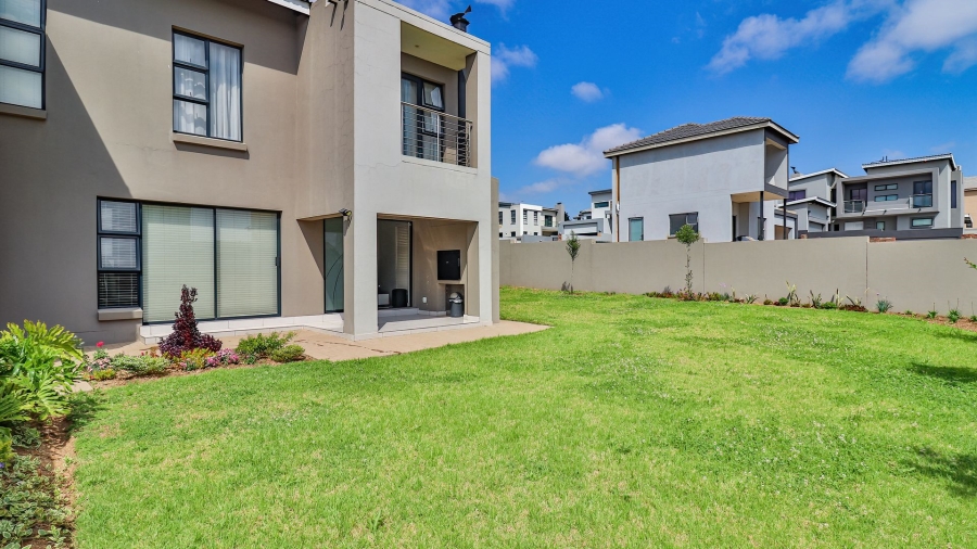 3 Bedroom Property for Sale in Blue Hills Gauteng