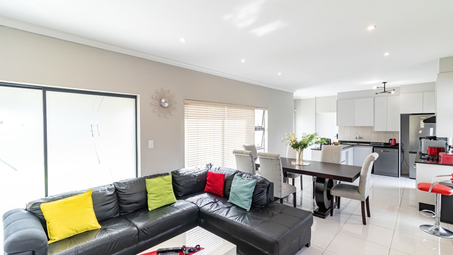 3 Bedroom Property for Sale in Blue Hills Gauteng