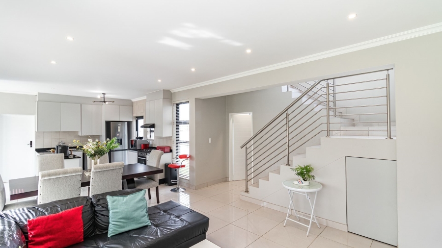 3 Bedroom Property for Sale in Blue Hills Gauteng