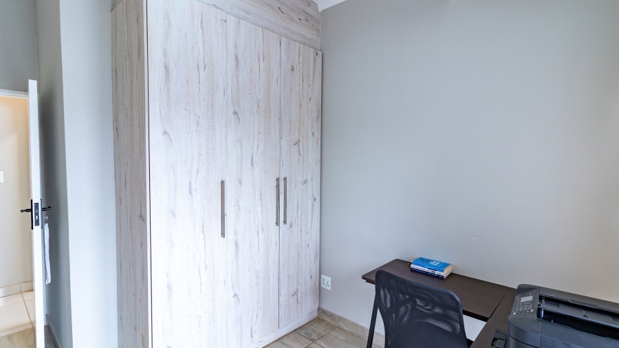 3 Bedroom Property for Sale in Blue Hills Gauteng