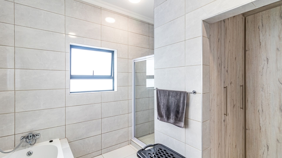 3 Bedroom Property for Sale in Blue Hills Gauteng