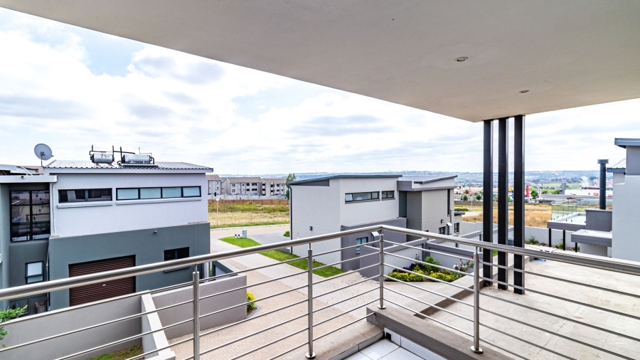 3 Bedroom Property for Sale in Blue Hills Gauteng