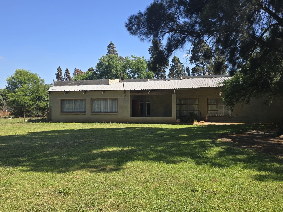 3 Bedroom Property for Sale in Louisrus Gauteng