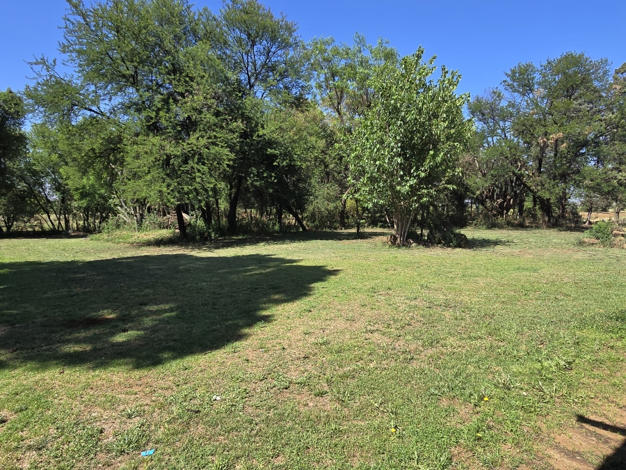 3 Bedroom Property for Sale in Louisrus Gauteng