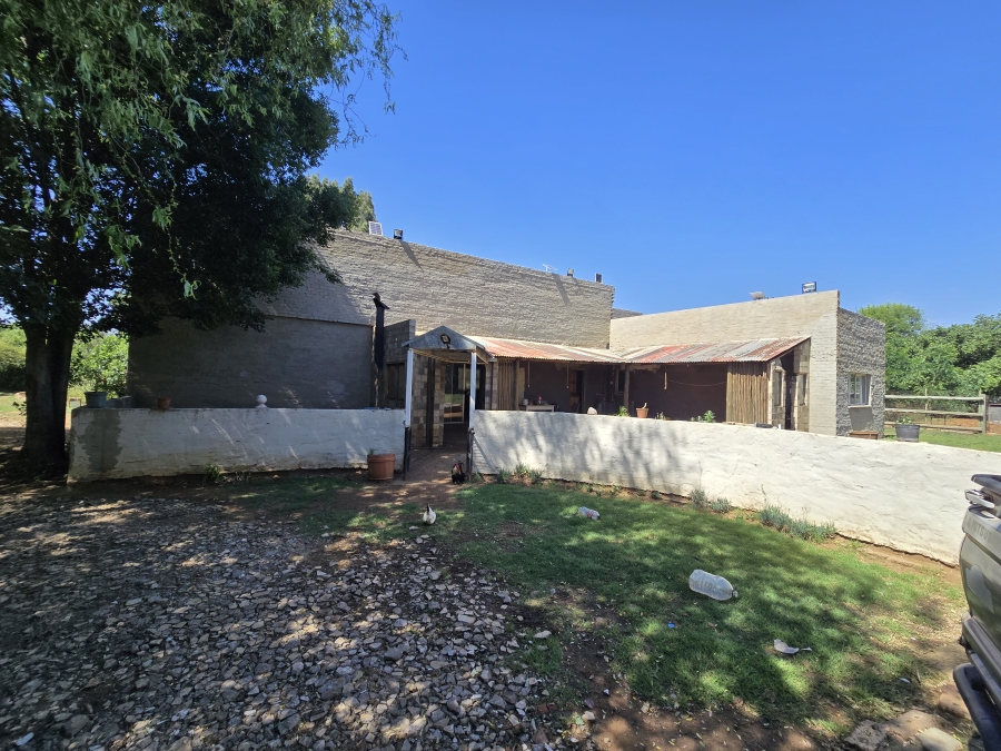 3 Bedroom Property for Sale in Louisrus Gauteng