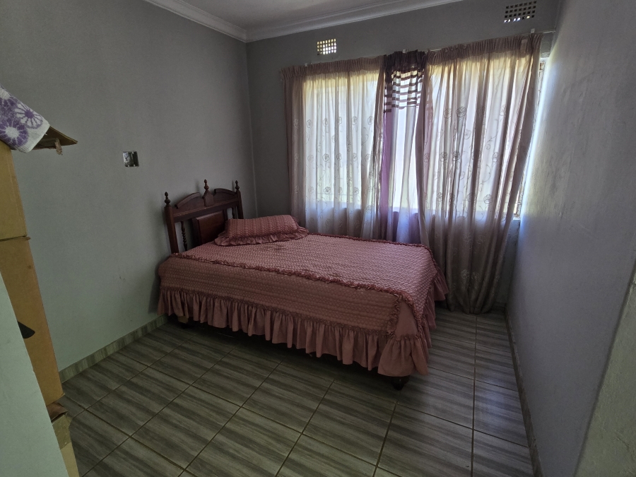 3 Bedroom Property for Sale in Louisrus Gauteng