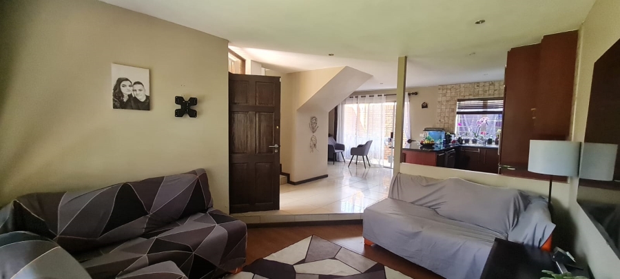 2 Bedroom Property for Sale in Edenvale Central Gauteng