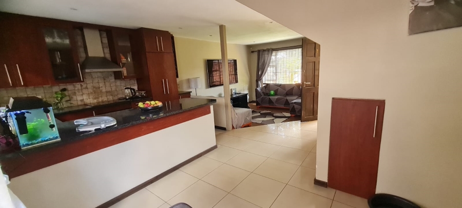 2 Bedroom Property for Sale in Edenvale Central Gauteng