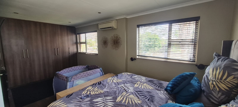 2 Bedroom Property for Sale in Edenvale Central Gauteng