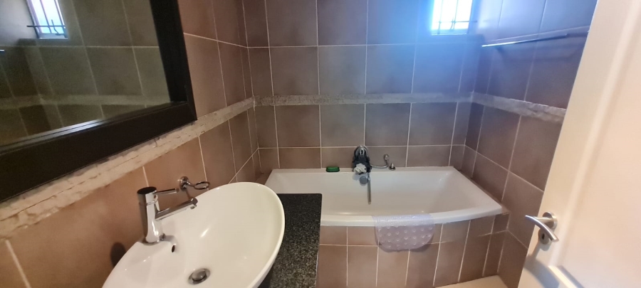2 Bedroom Property for Sale in Edenvale Central Gauteng