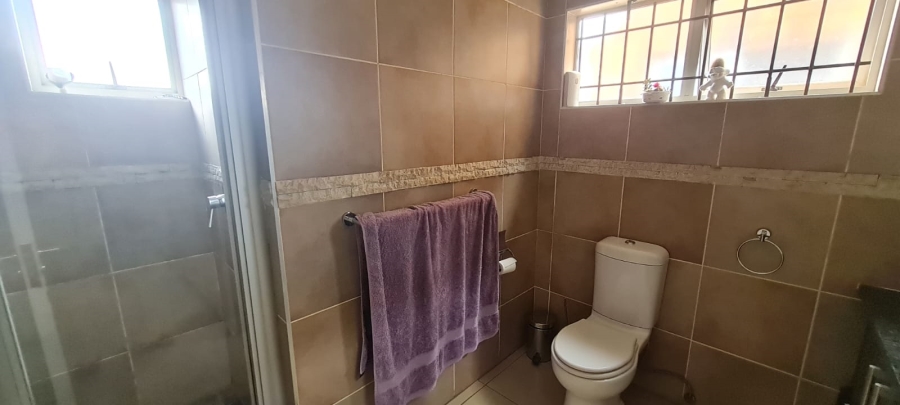 2 Bedroom Property for Sale in Edenvale Central Gauteng