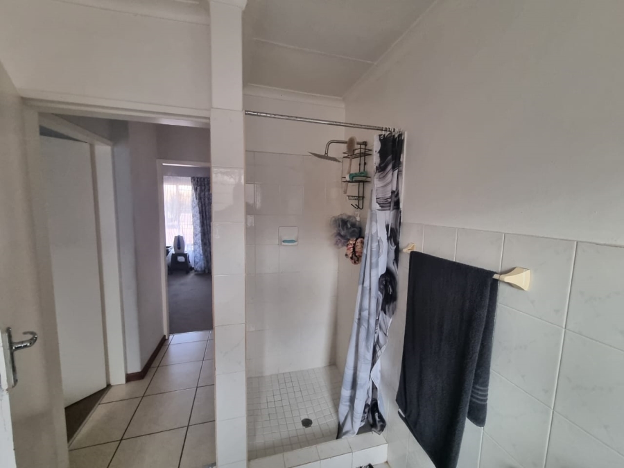 2 Bedroom Property for Sale in Willow Park Manor Gauteng
