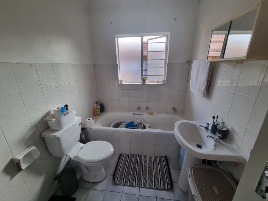 2 Bedroom Property for Sale in Willow Park Manor Gauteng