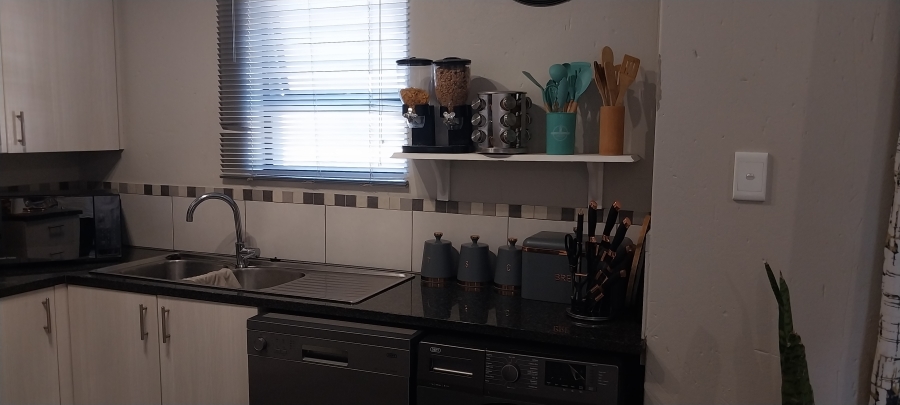 To Let 3 Bedroom Property for Rent in Honeydew Gauteng