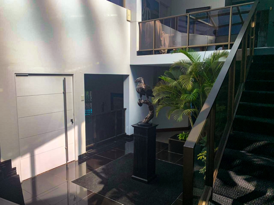 To Let 4 Bedroom Property for Rent in Waterkloof Ridge Gauteng