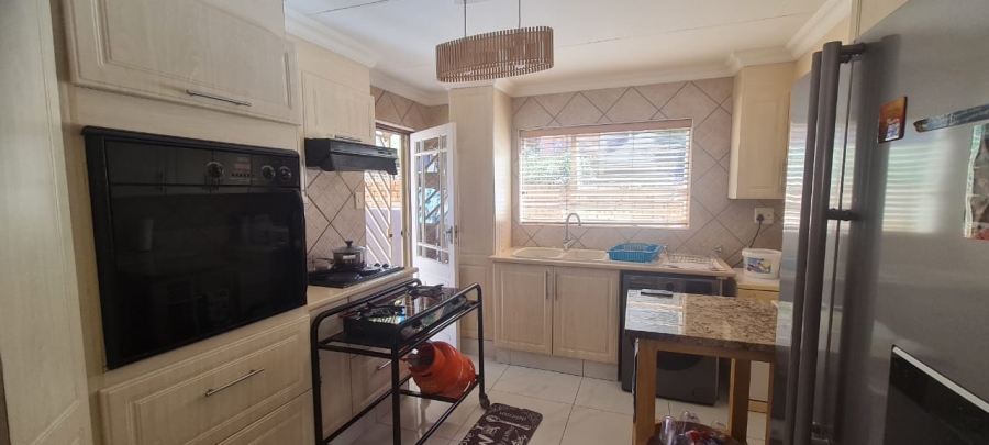 3 Bedroom Property for Sale in Eden Glen Gauteng
