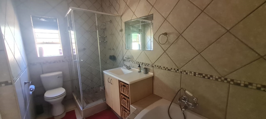 3 Bedroom Property for Sale in Eden Glen Gauteng