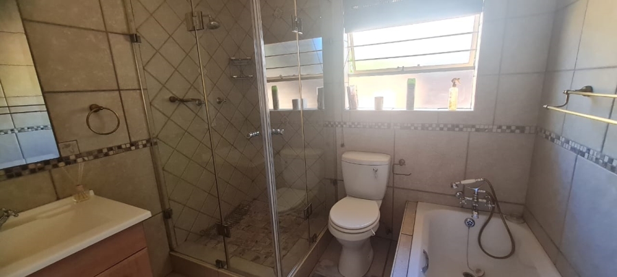 3 Bedroom Property for Sale in Eden Glen Gauteng