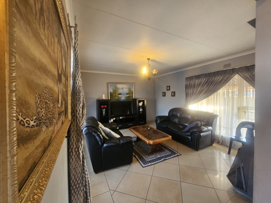 4 Bedroom Property for Sale in Welgedacht Gauteng