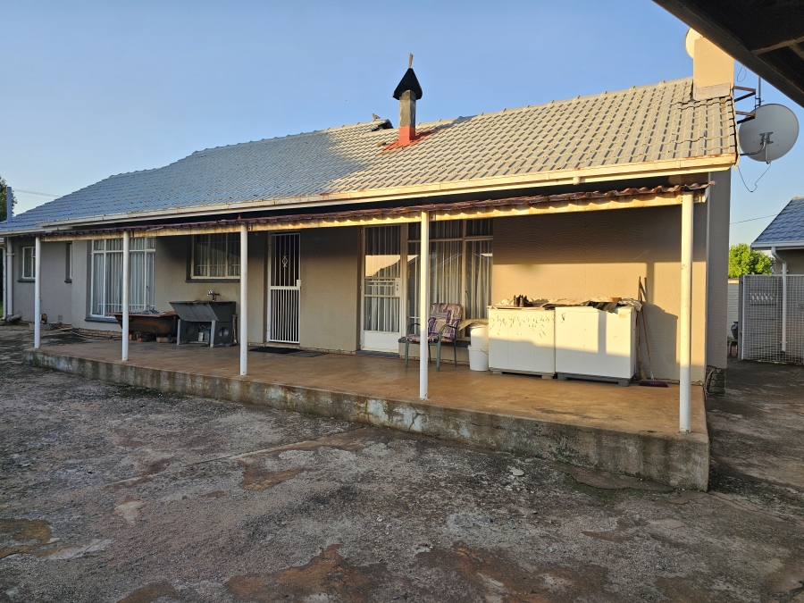 4 Bedroom Property for Sale in Welgedacht Gauteng