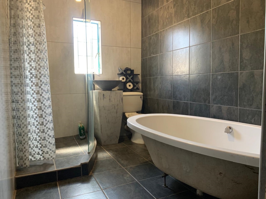 3 Bedroom Property for Sale in Vanderbijlpark CW 2 Gauteng