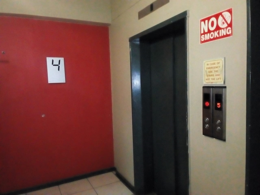 1 Bedroom Property for Sale in Braamfontein Gauteng