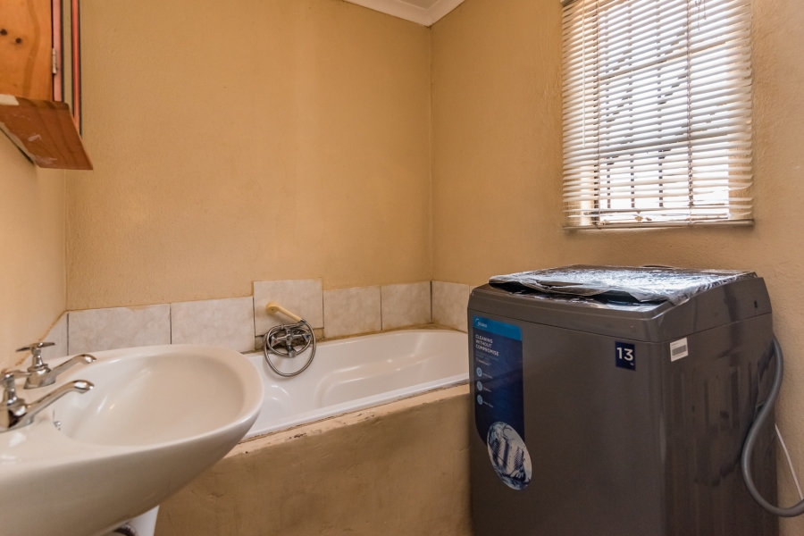 3 Bedroom Property for Sale in Protea Glen Gauteng