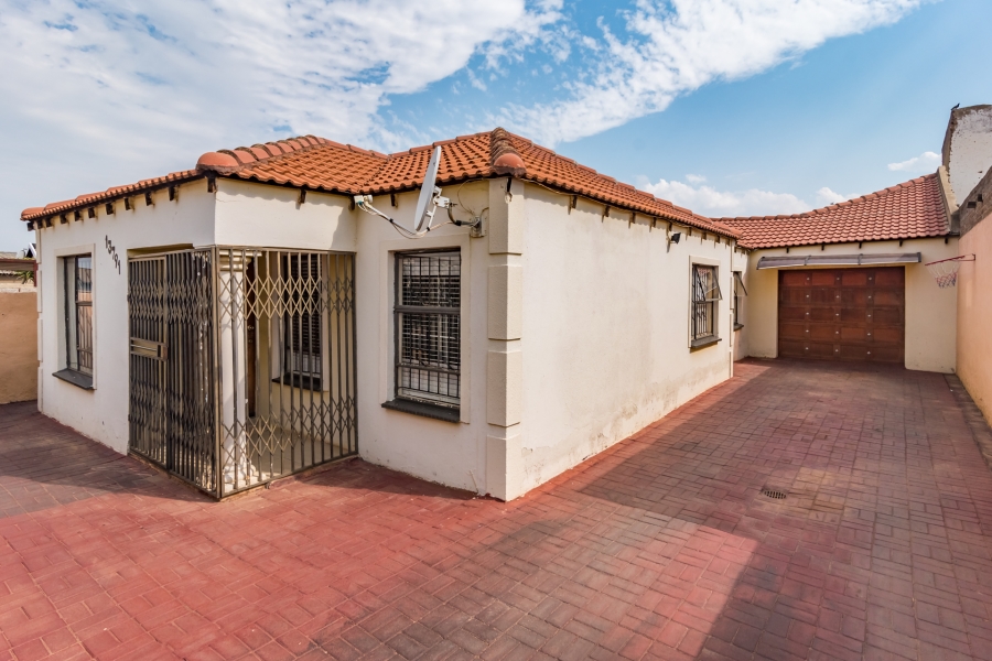 3 Bedroom Property for Sale in Protea Glen Gauteng