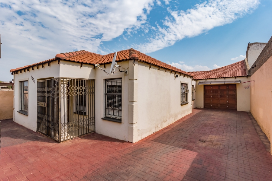 3 Bedroom Property for Sale in Protea Glen Gauteng
