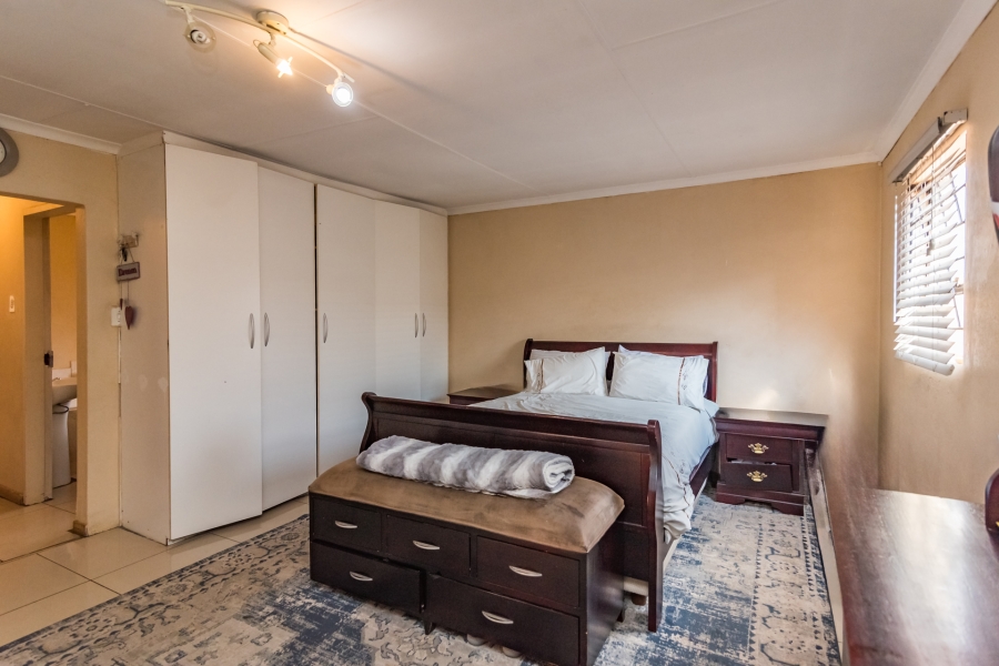 3 Bedroom Property for Sale in Protea Glen Gauteng