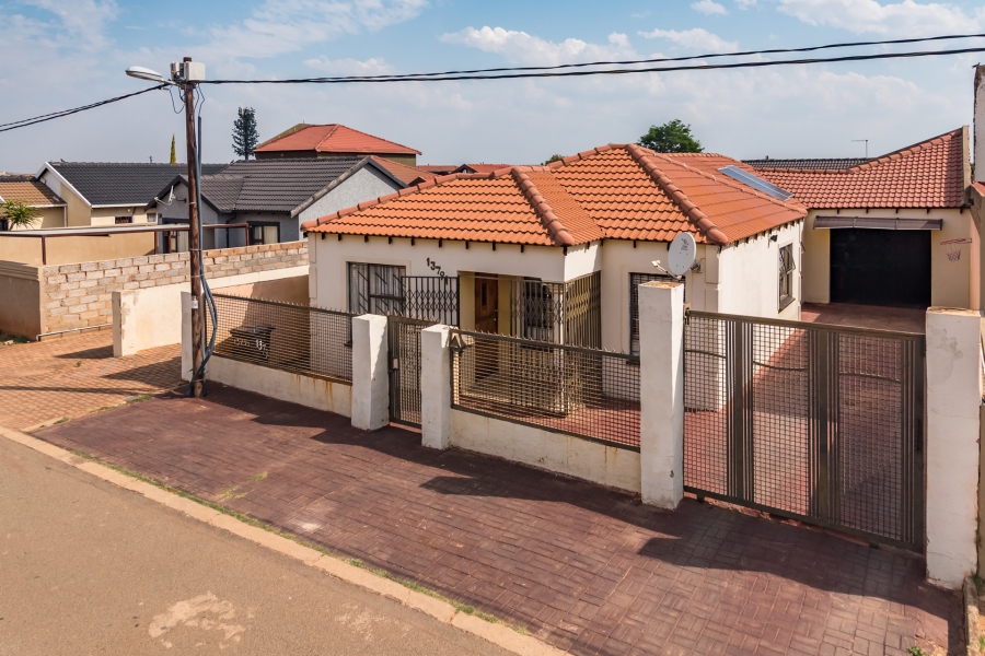 3 Bedroom Property for Sale in Protea Glen Gauteng